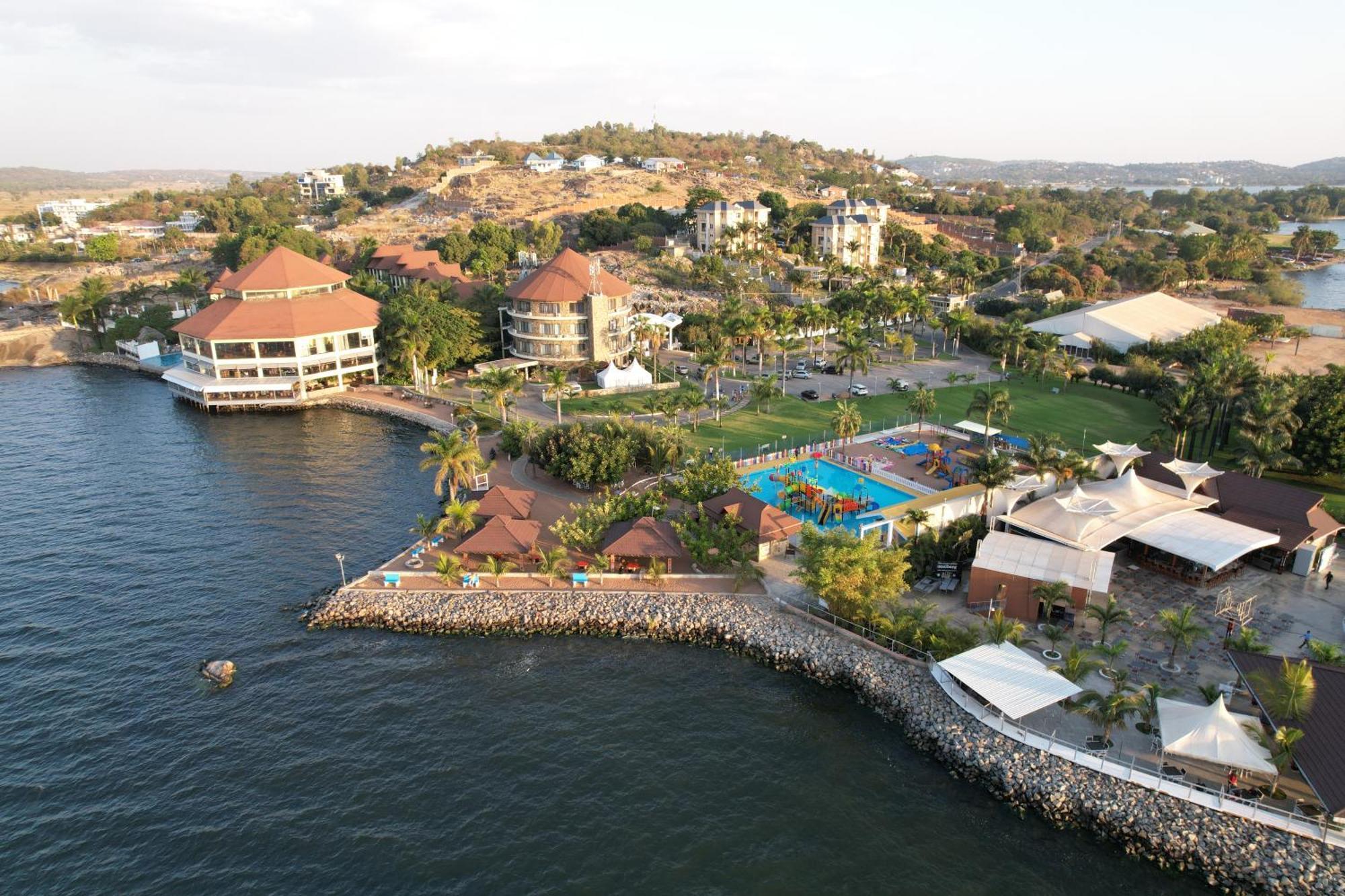 Malaika Beach Resort Mwanza Bagian luar foto
