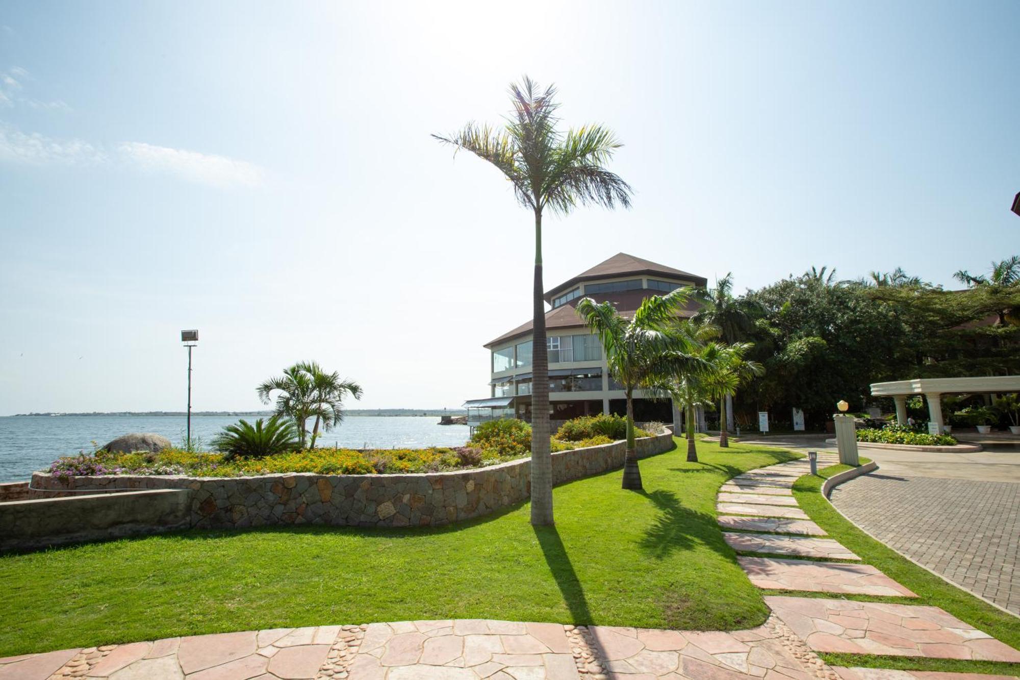 Malaika Beach Resort Mwanza Bagian luar foto